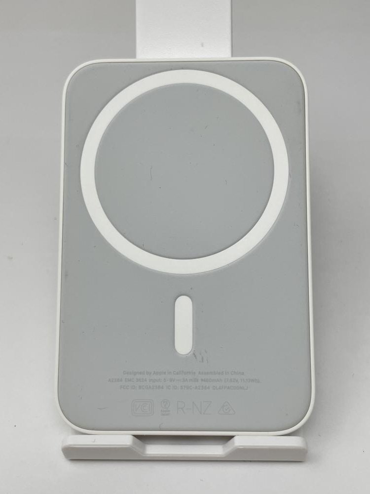 U403[ super-beauty goods ] Apple original MagSafe Battery Pack MJWY3ZA/A white 