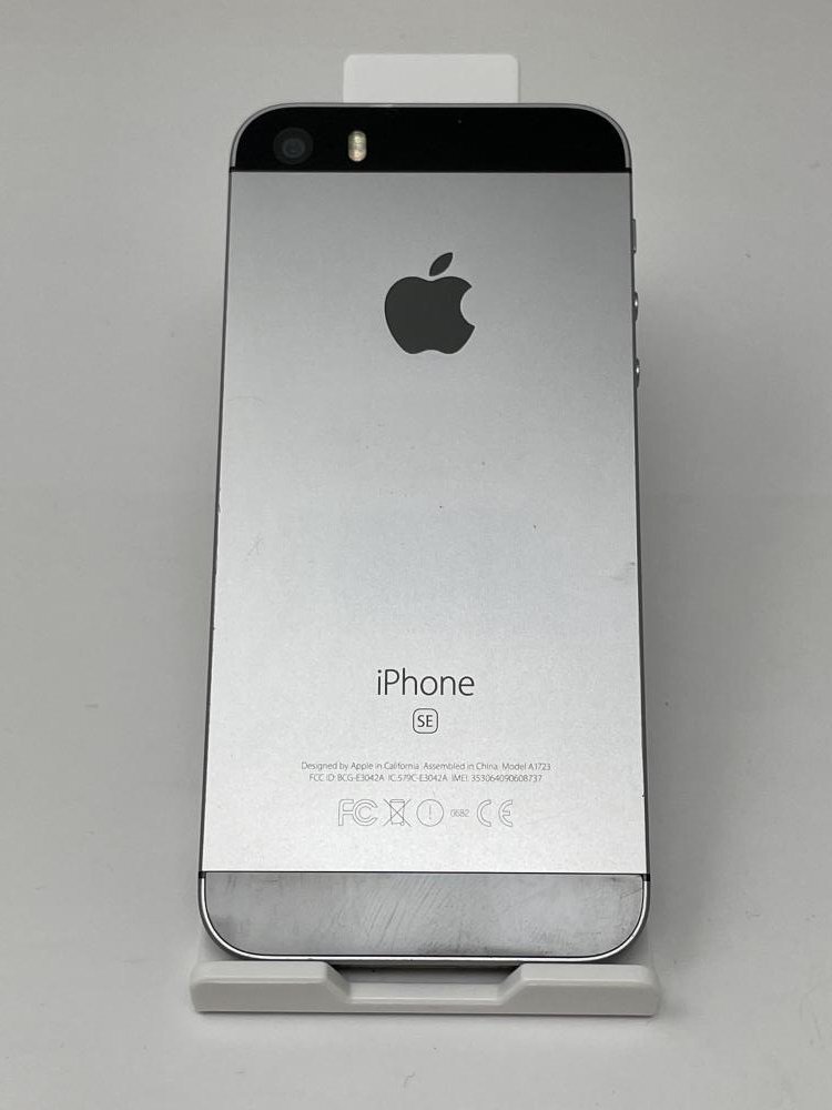 U356【ジャンク品】 iPhoneSE 32GB au版SIMロック解除 SIMフリー スペースグレイ_画像2