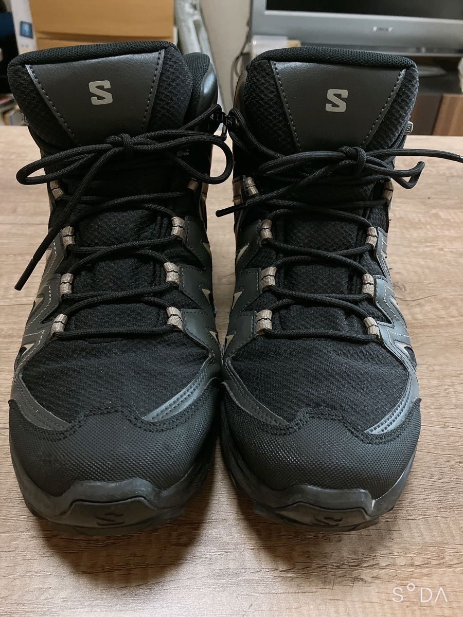 SALOMON トレッキングシューズ　GORE-TEX28㎝