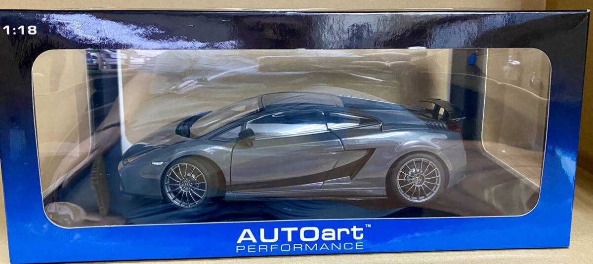 オートアート 1/18 AUTOart LAMBORGHINIランボルギーニ ガヤルド GALLARDO SUPERLEGGERA (GRIGIO TELESTO/METALLIC GREY) 74583_画像3