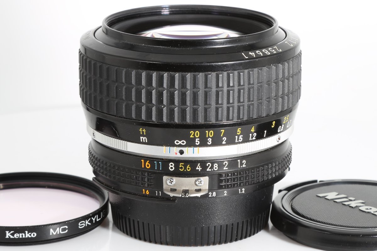 美品 Nikon Ais Ai-s Nikkor 50mm f1.2 標準 プライム 単焦点 マニュアル オールドレンズ_画像2