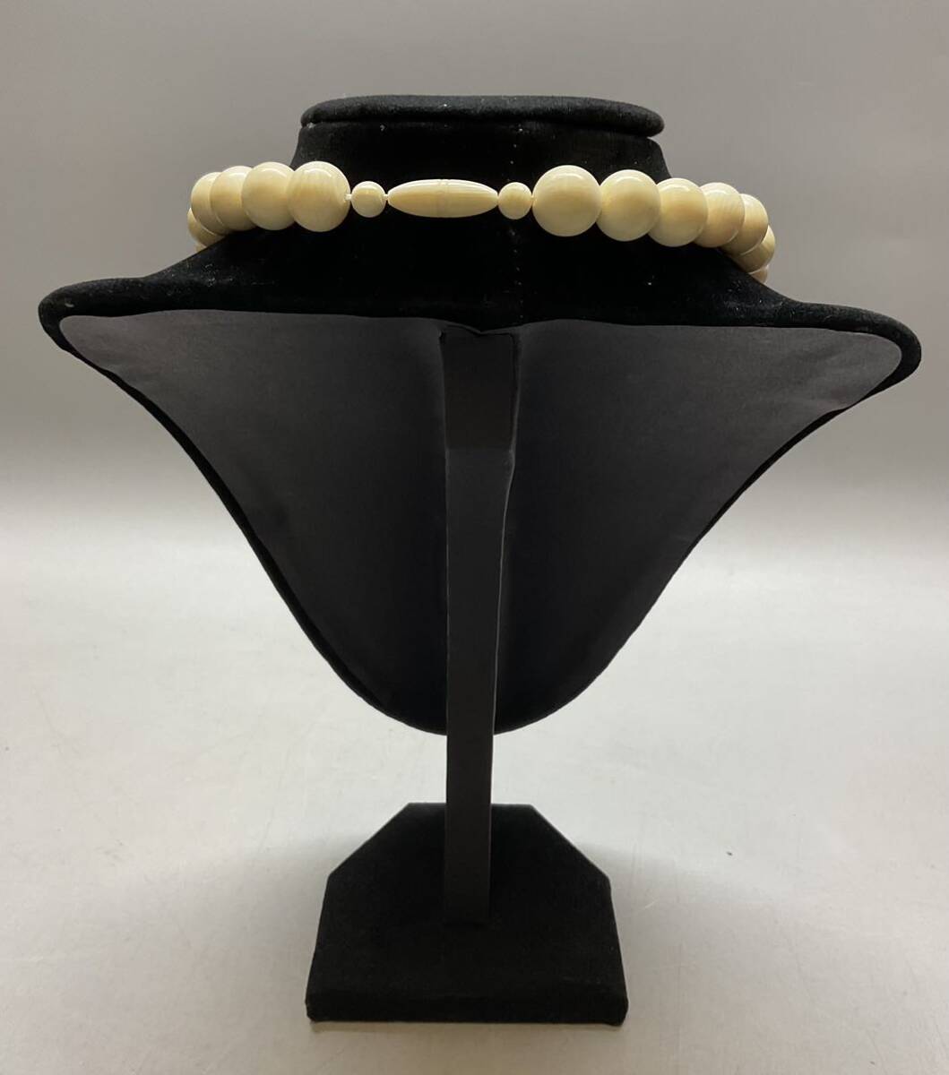  ivory manner necklace accessory . diameter 11mm neck around 35cm weight 46.8g