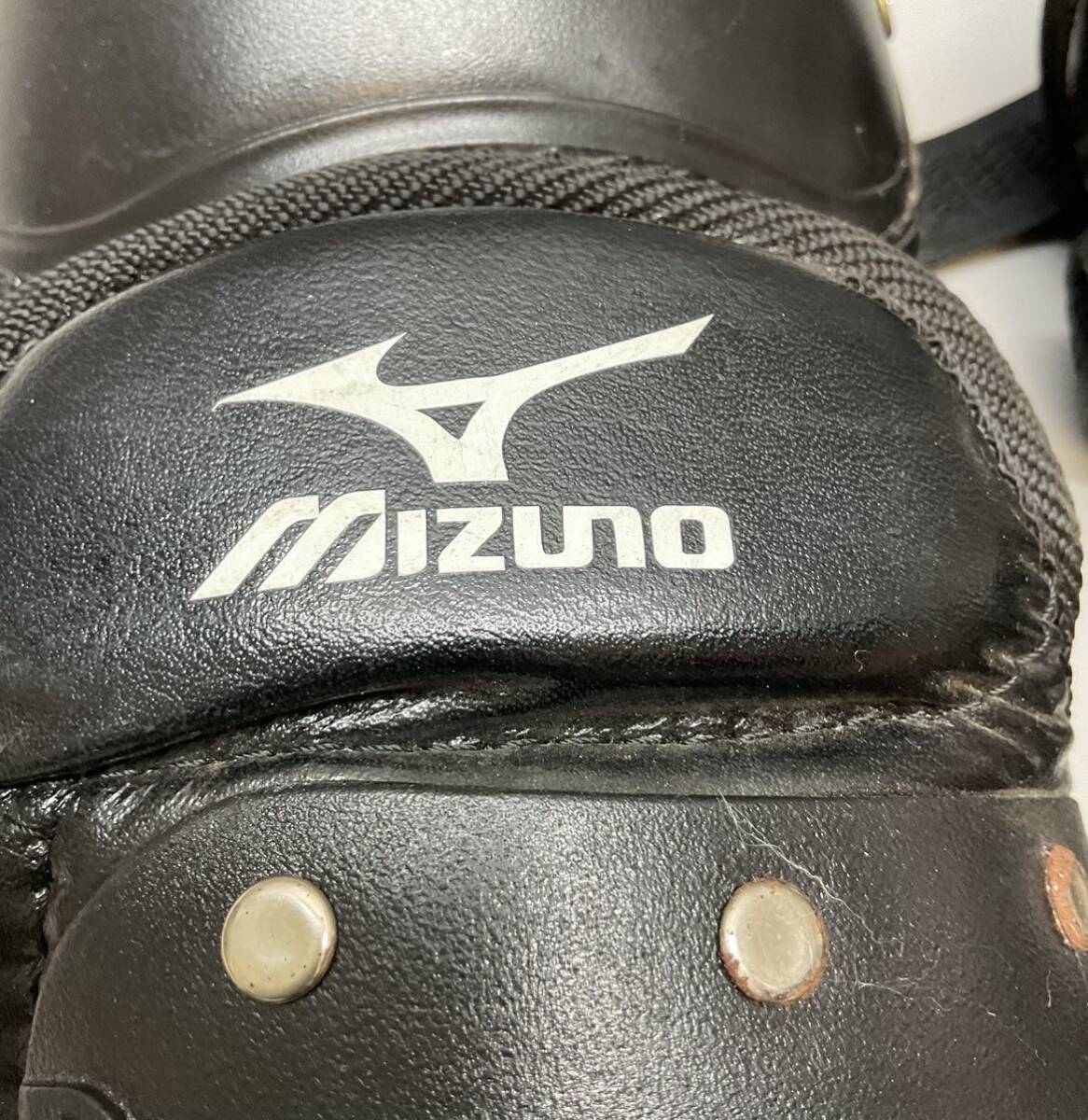 ミズノ MIZUNO 硬式 軟式 野球 ソフトボール 兼用 審判用 レガース 野球 ブラック_画像9