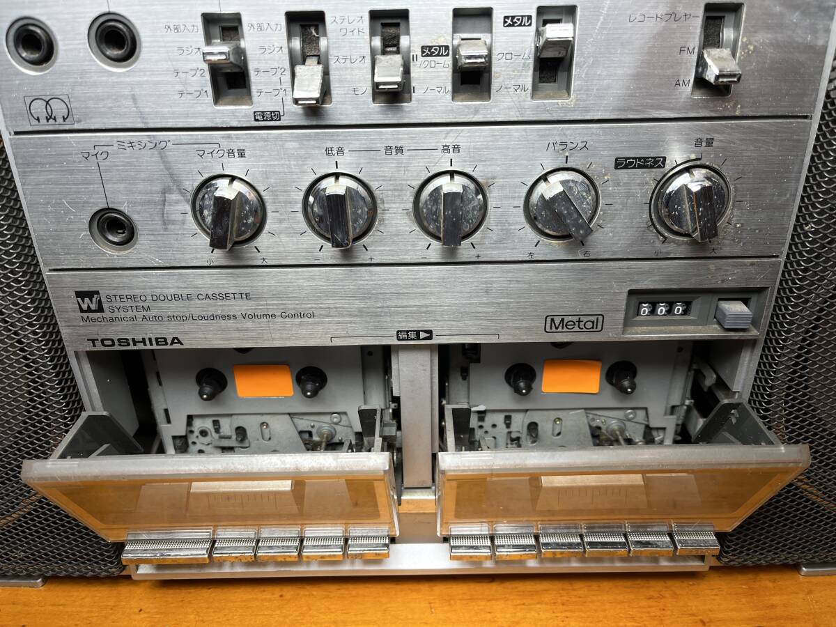 [BOMBEAT]TOSHIBA <RT-S83> large radio-cassette radio * tape operation OK rare Vintage