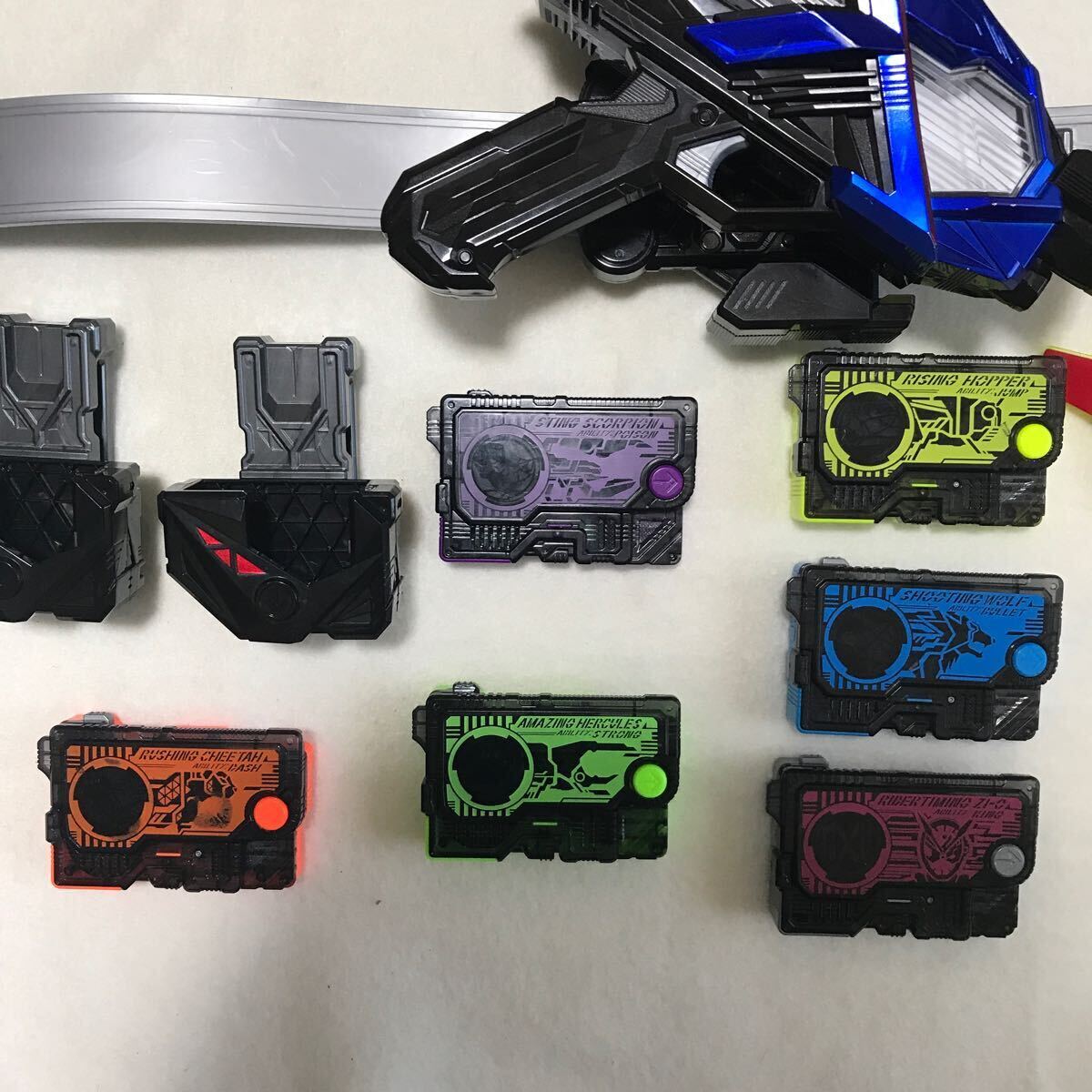 DXゼロワンドライバー DXエイムズショットライザー DXゼロツープログライズキー&ゼロツードライバーユニット 仮面ライダーゼロワン_画像3