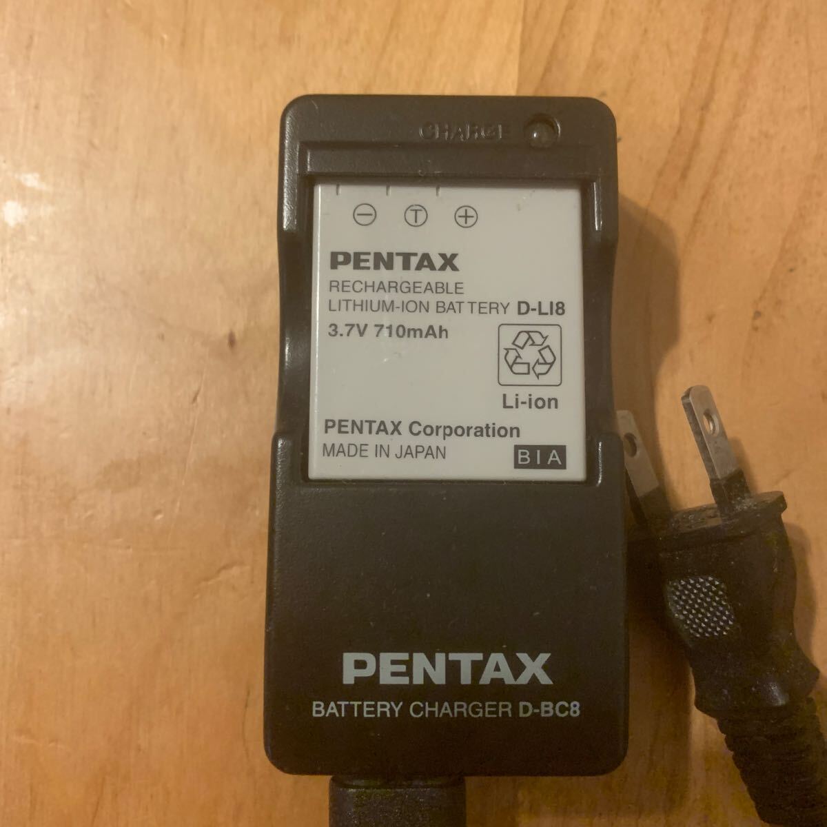 【動作確認済】PENTAX BATTERY CHARGER D-BC8 バッテリー充電器 3.7V 710mAhの画像1