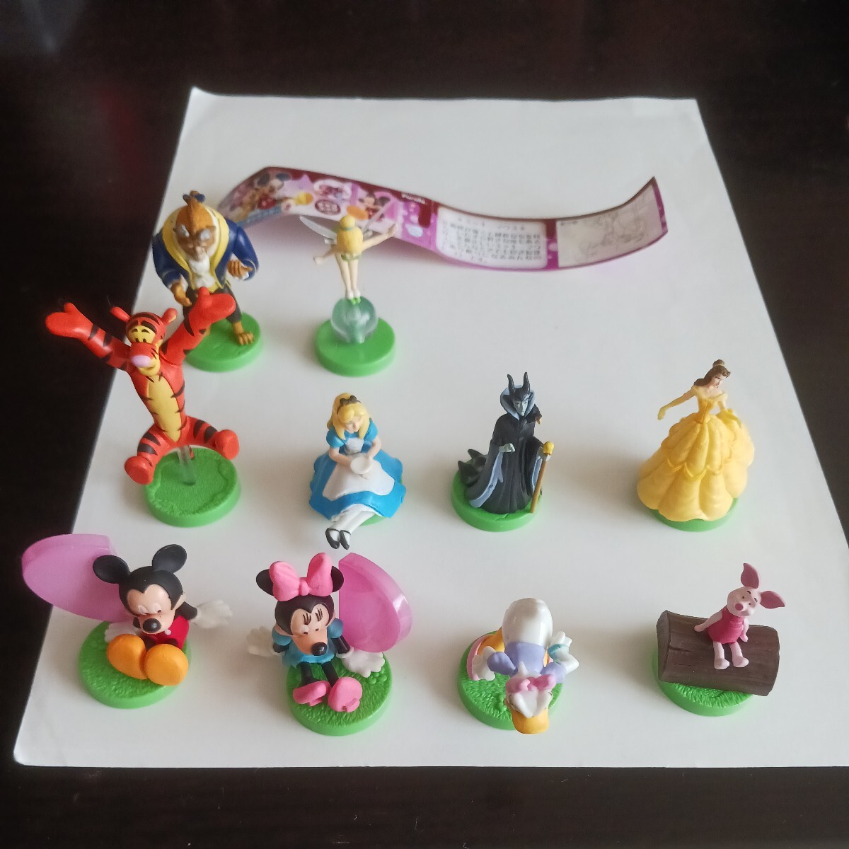 フルタ チョコエッグ 　ディズニーキャラクターパート11種のうち10種、ミニブック付き、カプセルなし_画像1