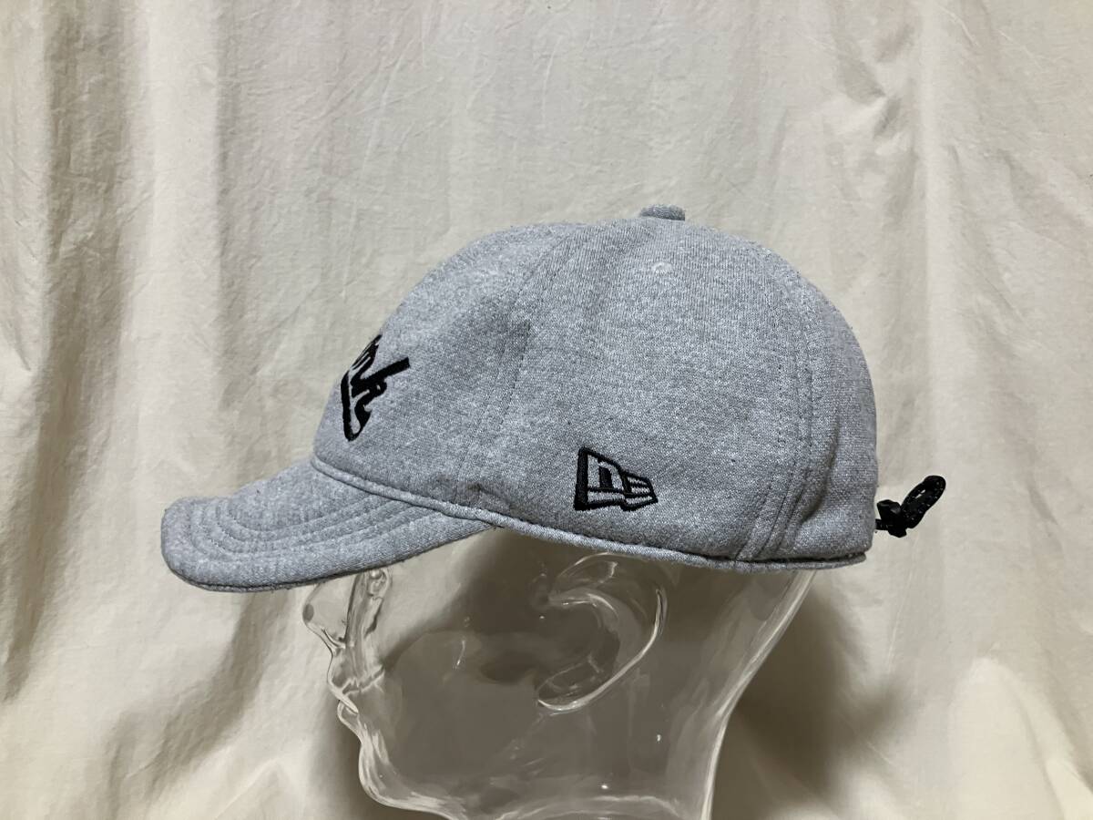 NEW ERA NEW YORK ニューエラ ニューヨーク刺繍入り つば付きキャップ/帽子 つば先に針金?入り グレー/黒 中古品 日本製_画像3