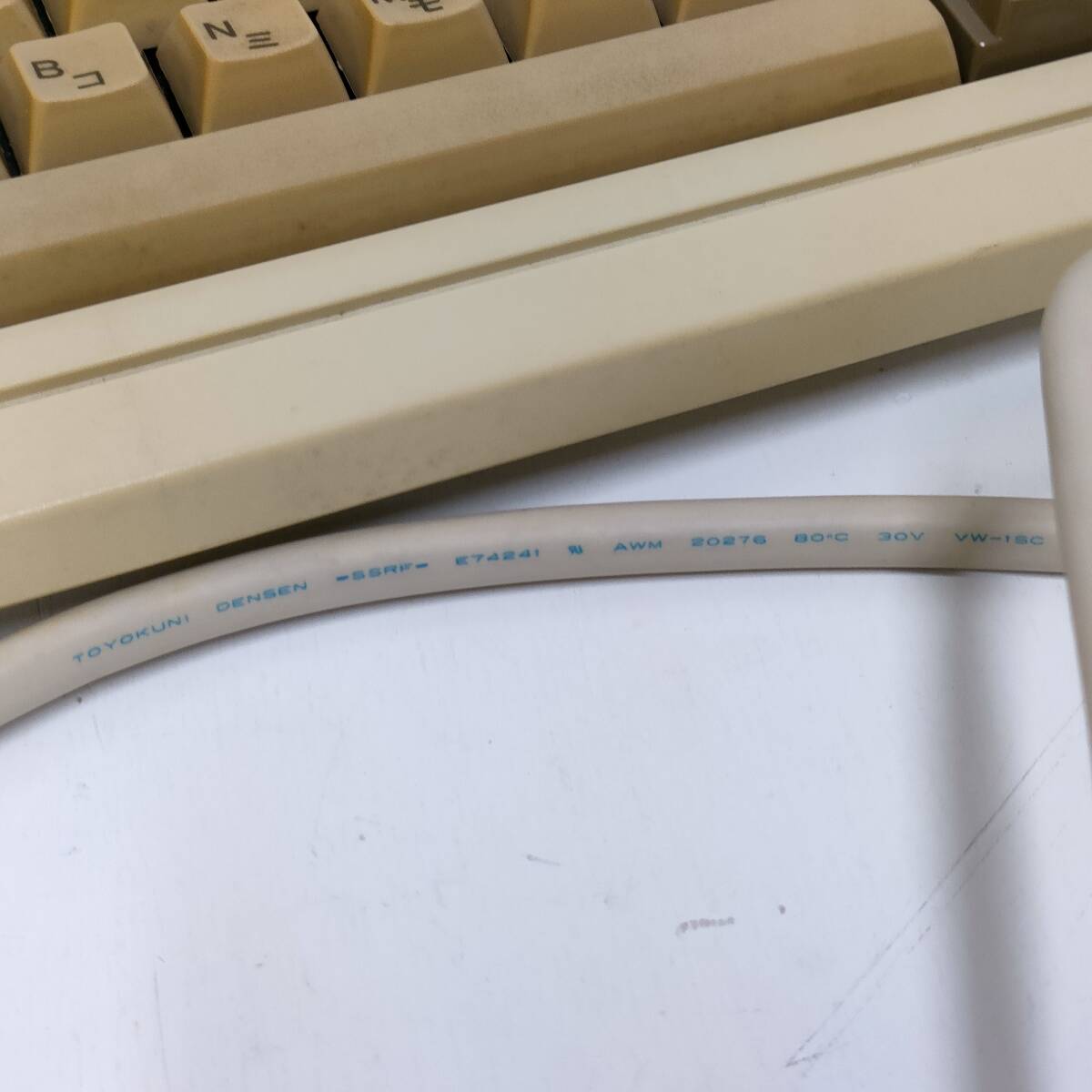536 NEC PC-9801V клавиатура / код TOYOKUNI DENSEN SSRF AWM E74241 VW-1SC