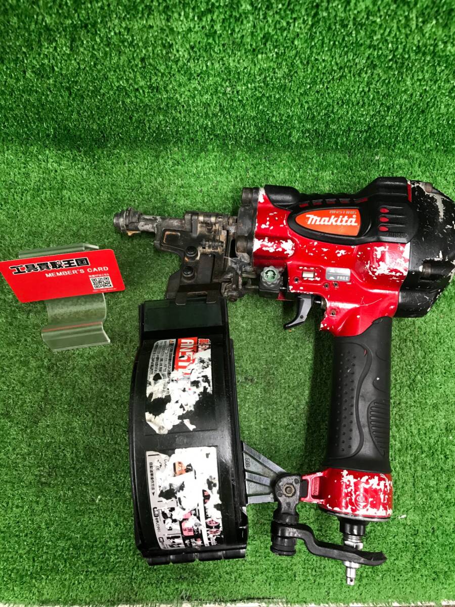 7998円 【中古品】☆マキタ 鋼板用高圧エア釘打機 シート50mm 7998円 【中古品】☆マキタ 鋼板用高圧エア釘打機 シート50mm