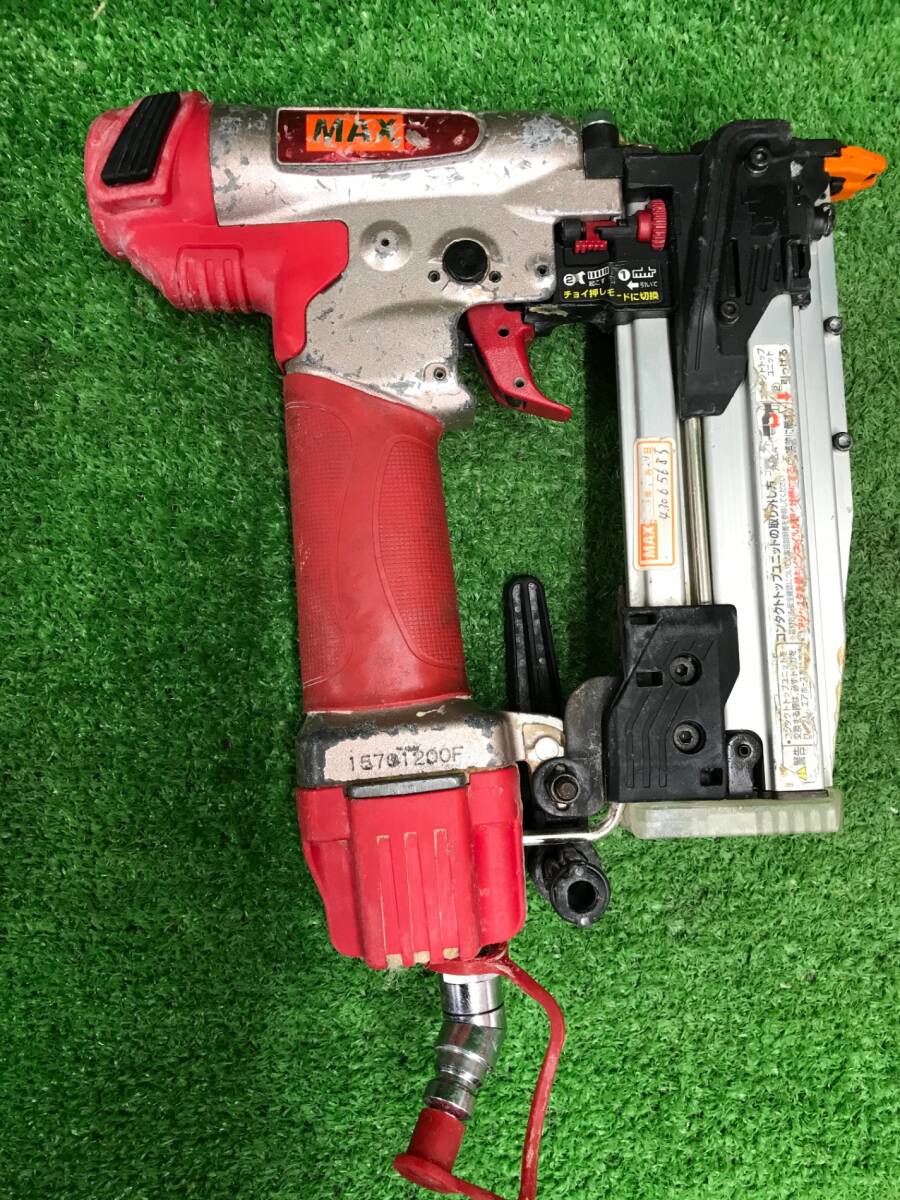 2998円 【中古品】☆MAX(マックス) 50㎜高圧スーパーネイラ 2998円 【中古品】☆MAX(マックス) 50㎜高圧スーパーネイラ