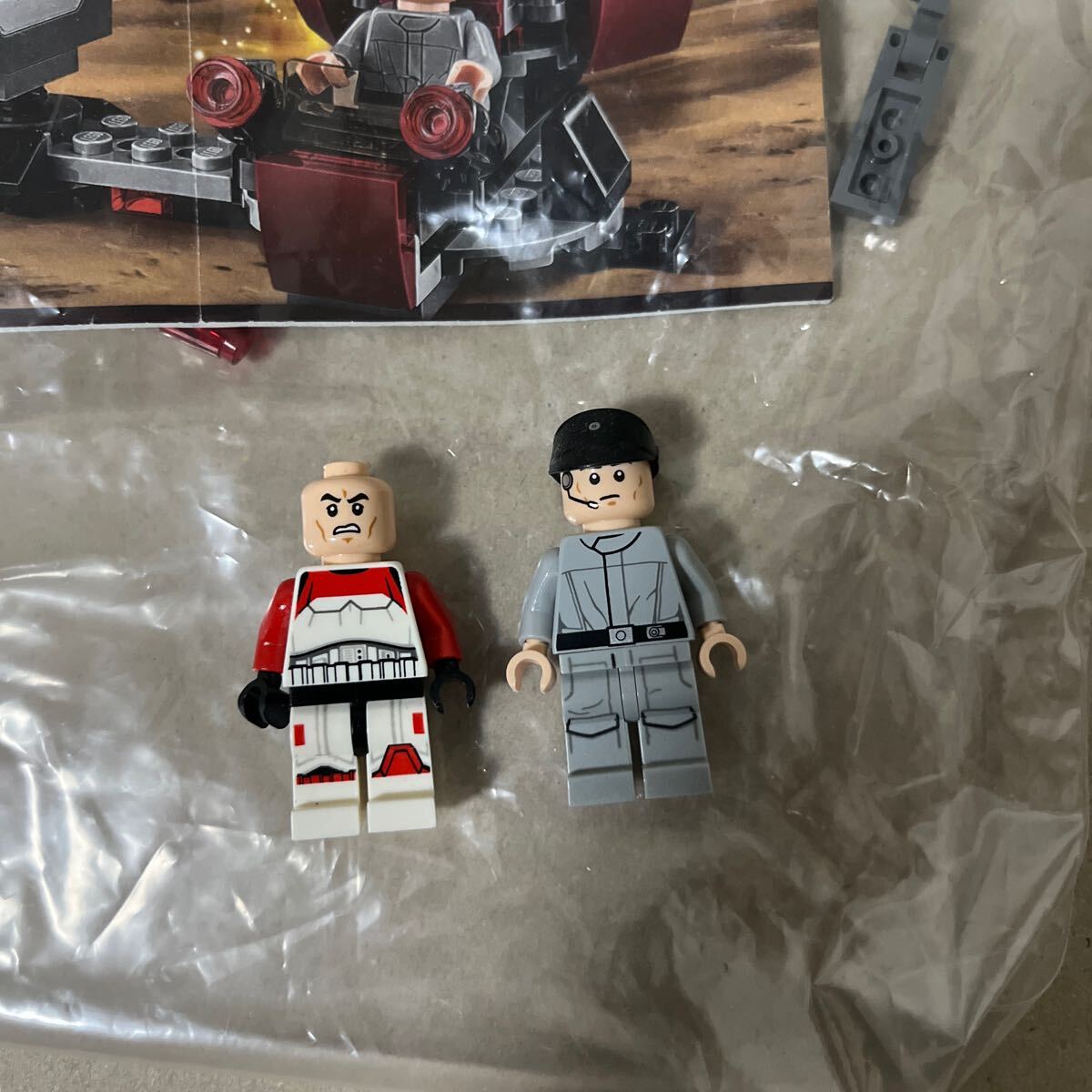 LEGO スター ウォーズ 75134 ミニフィグ2個の画像2