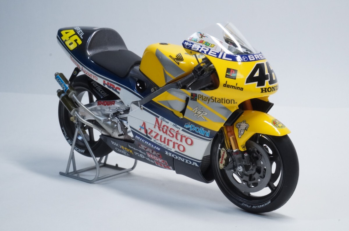 TAMIYA Tamiya 1/12 HONDA Honda NSR500 Nastro Azzurrona -тактный нижний Zoo ro барен Tino * Rossi 2000 год конечный продукт 