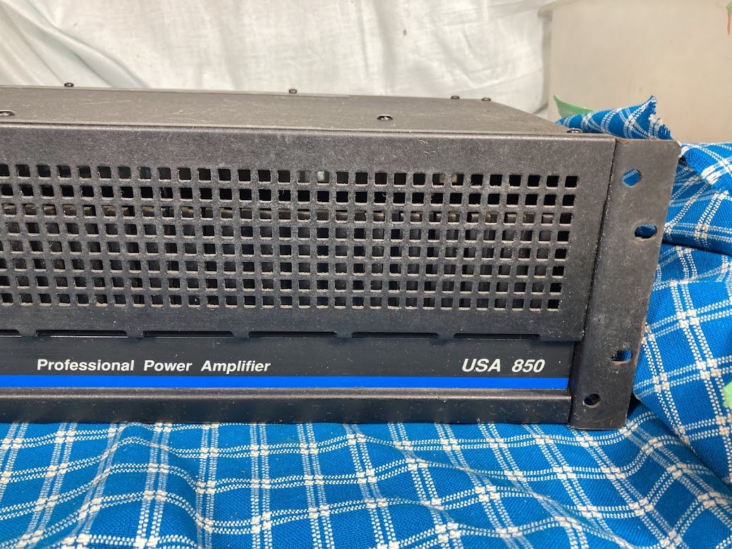 プロ用アンプを家庭で　パワーアンプ　QSC　USA850　完動品【3ヶ月保証】_画像3