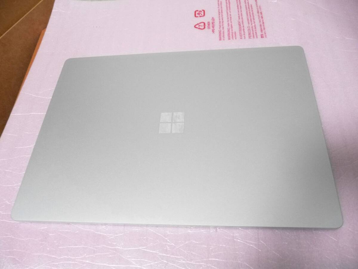 ★展示極上品 Microsoft 15型ノート Surface Laptop 3【V4G-00018】[Ryzen5/SSD 128GB/メモリ8GB/強化マイク/Office H&B 2019] 在庫ラスト_画像3