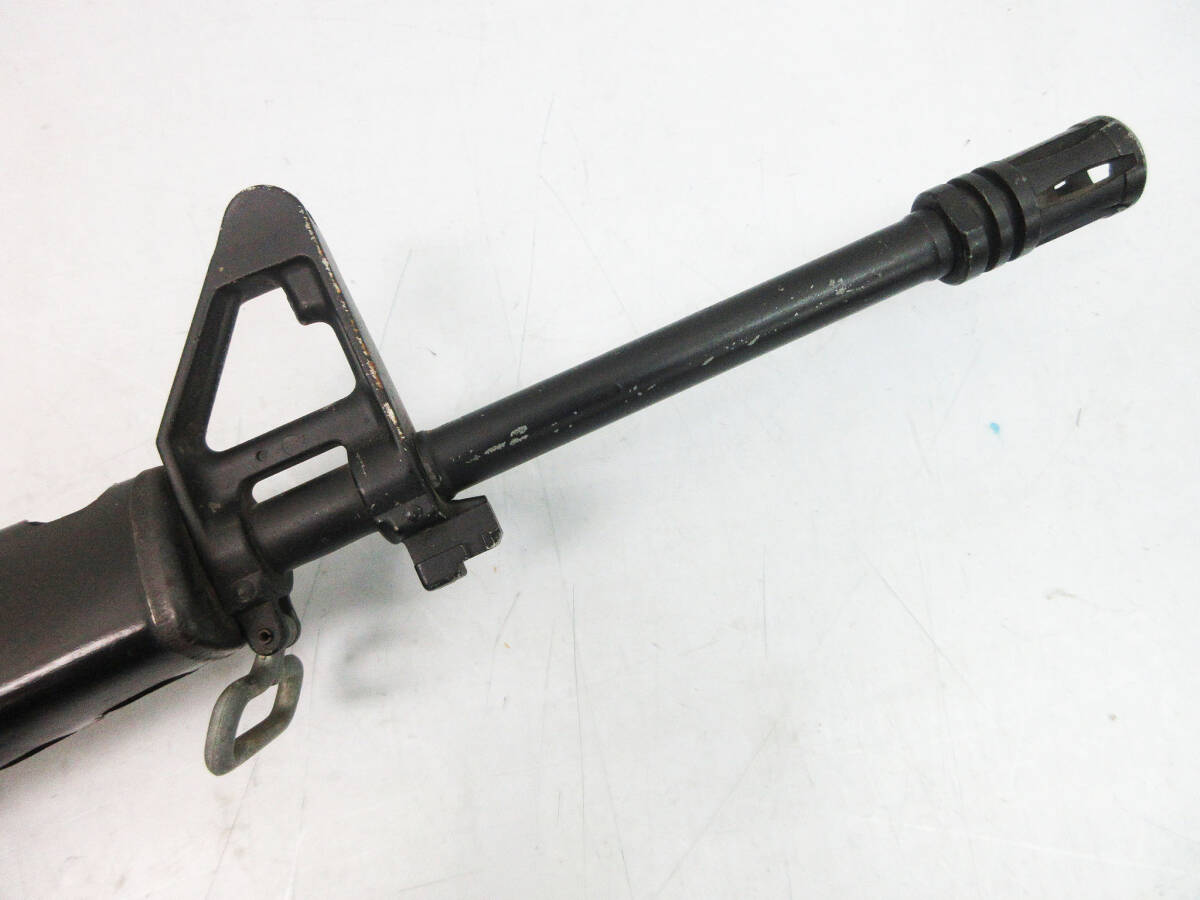 MA1581【モデルガン】COLT AR-15 PROPERTY OF U.S. GOVT★M-16A1 CAL.5.56MM★2.6kg★オモチャ 玩具★中古★_画像9