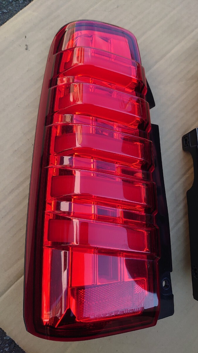 希少 極美品 ジムニー JB23 LEDテールランプ シーケンシャルにも設定可 DazzFellows PREMIUM LED TAIL LAMP ダズフェローズ レッドレンズの画像3