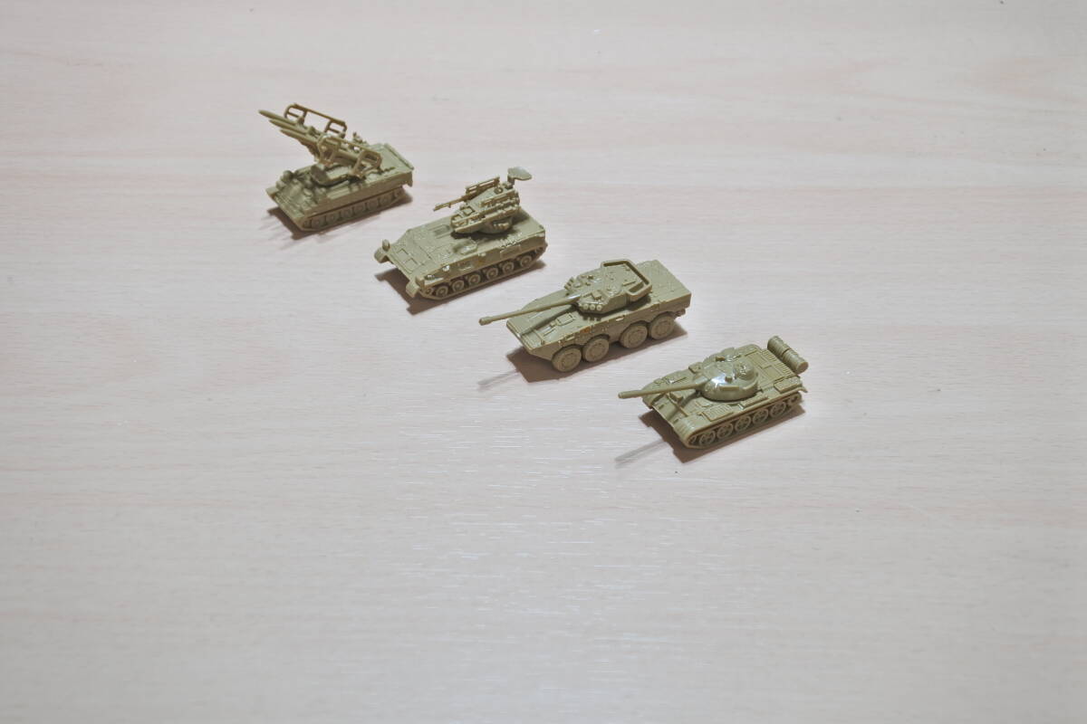 132 4D MM10035 и т.п. 1/144 танк 4 шт ( желтый ) A2