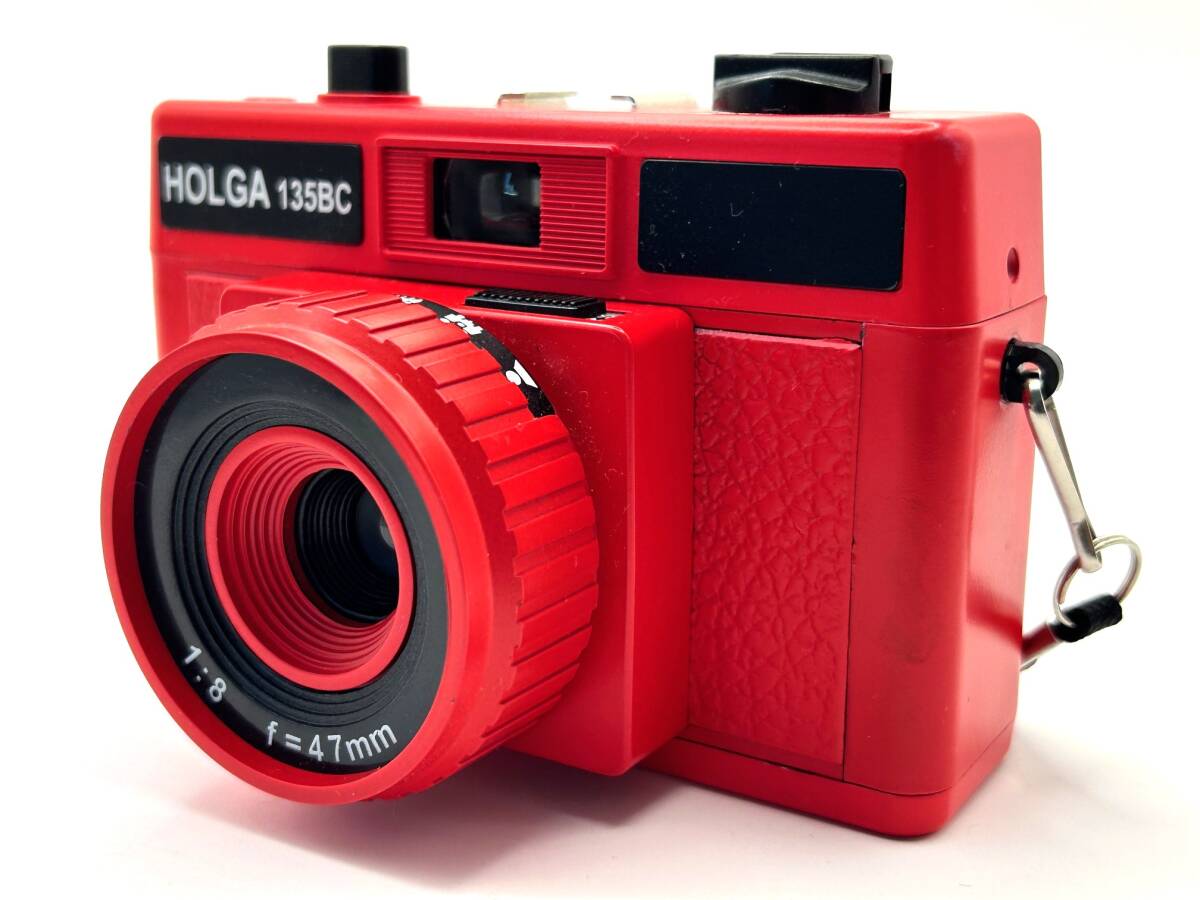 108　【美品】　HOLGA　135BC　ホルガ　トイカメラ　レッド　1:8　f=47mm　現状品_画像1