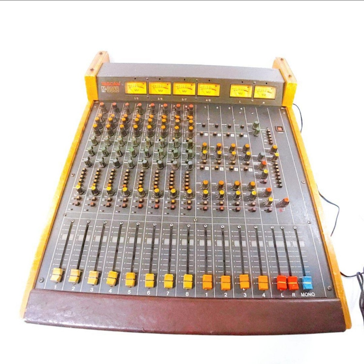 【ジャンク品】TASCAM M-308B レコーディング スタジオ ミキサープの画像7