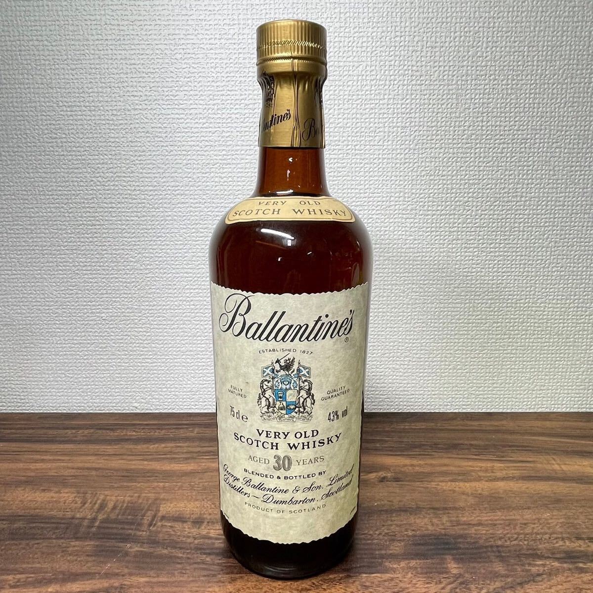 【未開栓】Ballantines バランタイン　very old Scotch whisky ウイスキー　30年　750ml　43％　古酒_画像1