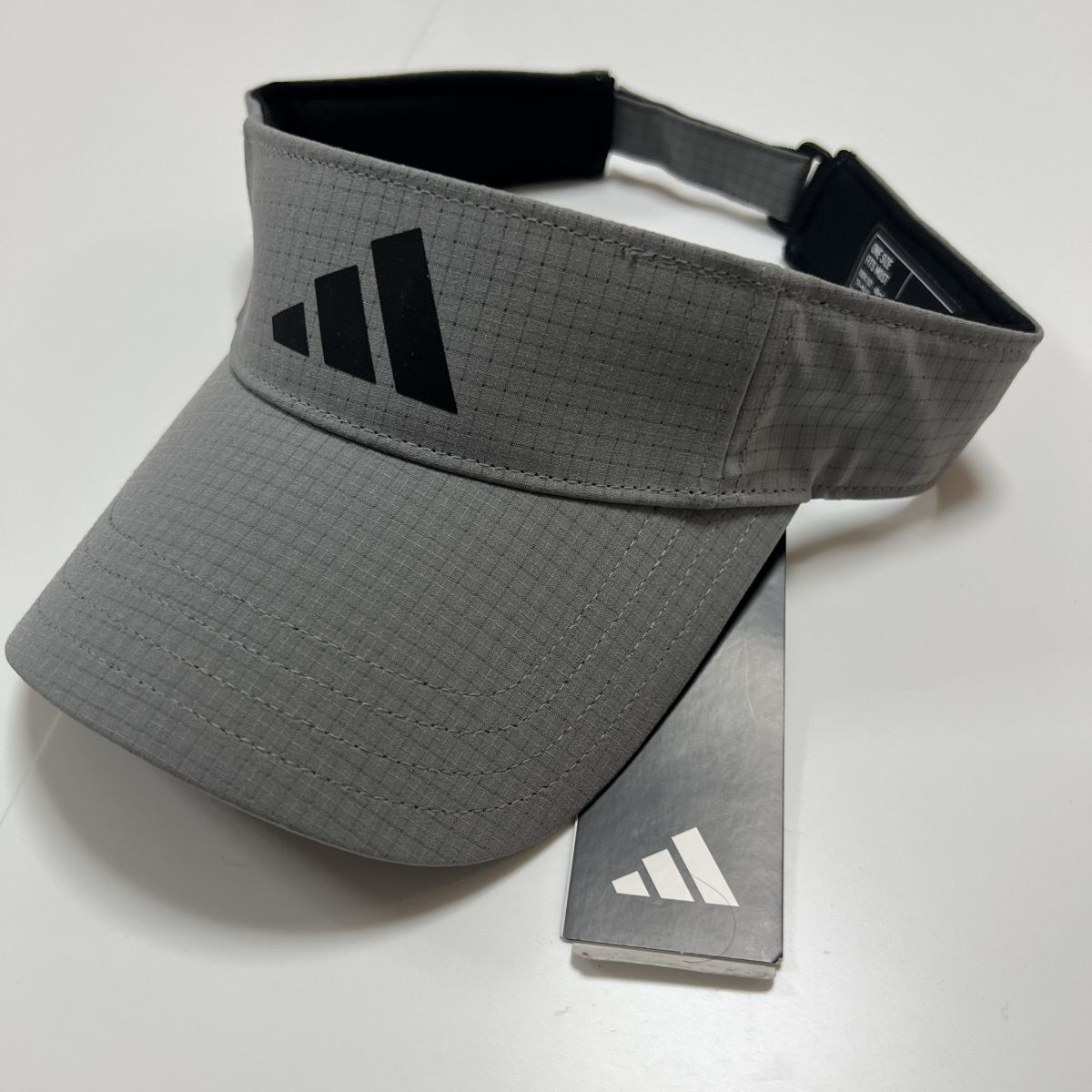 ★アディダス ゴルフ ADIDAS GOLF 新品 メンズ ゴルフツアーバイザー キャップ 帽子 CAP サンバイザー 57-60cm 灰[HT3331-5760]七 ★QWER_画像1