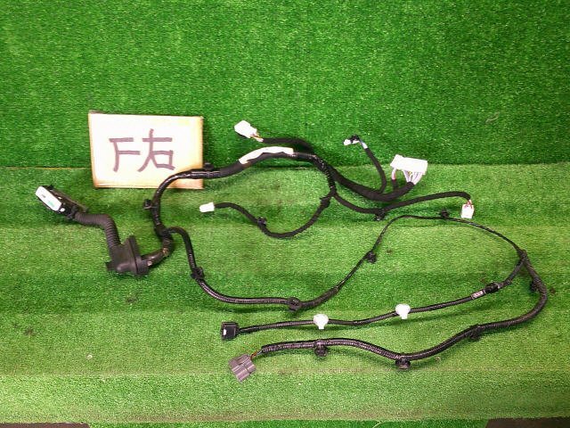 4kurudepa H28年 セレナ DAA-GC27 ワイヤー ハーネス MR20DD 24124-5TA2C，24124-5TA0C C27 フロント右ドア ドアハーネス_画像2