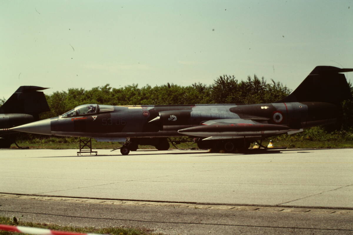 (1f405)857 写真 古写真 飛行機 航空機 飛行機写真 海外 軍用機 F-104 F-4ファントム フィルム ポジ まとめて 20コマ リバーサル スライド_画像8