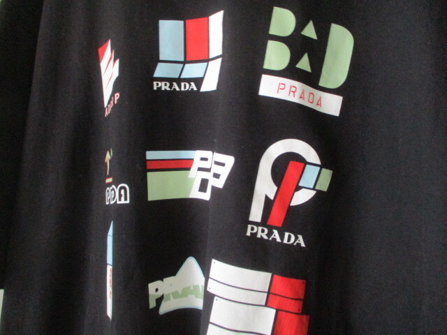 ◆プラダ　黒　ロゴプリントTシャツ　美品◆_画像2