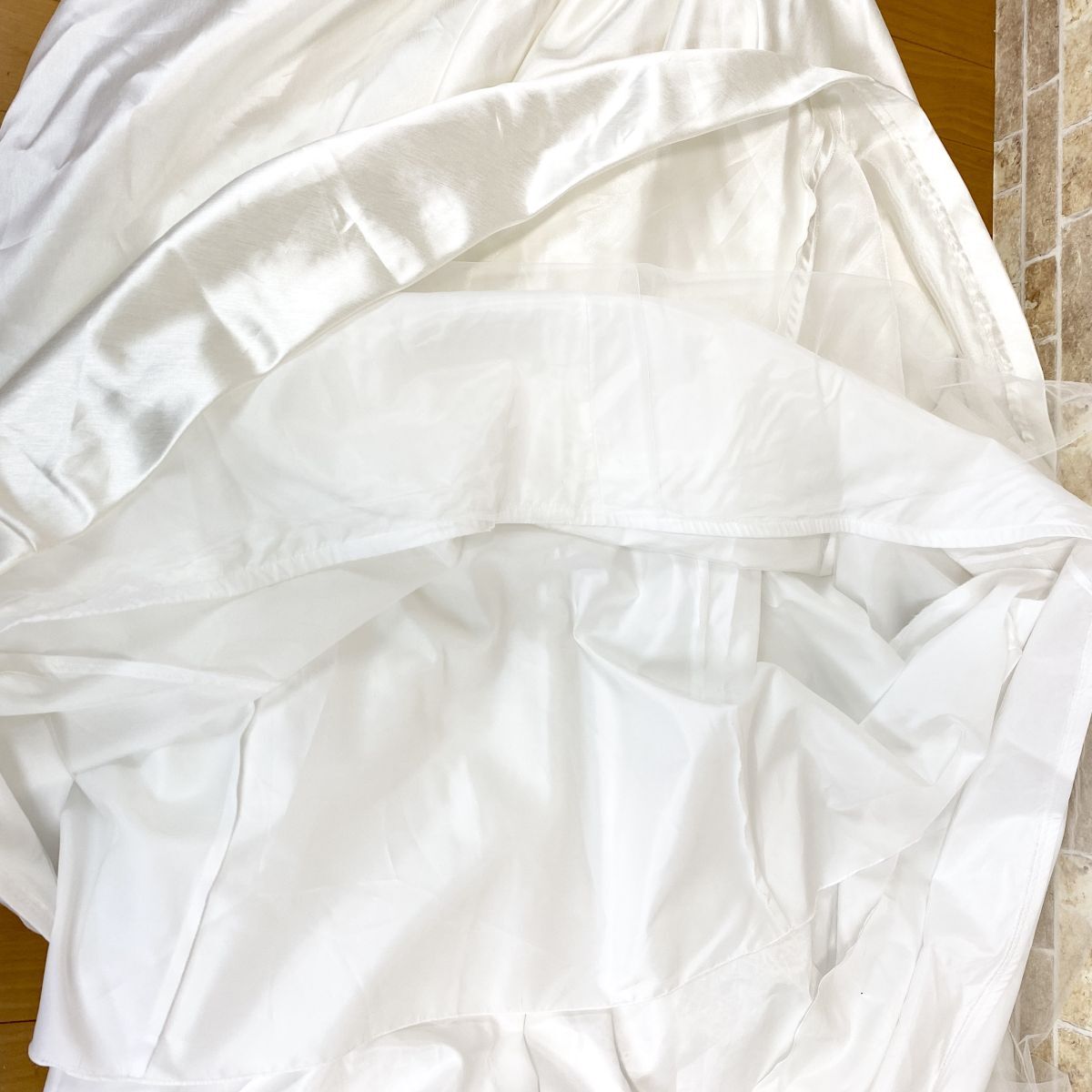 1円 ウエディングドレス LEGENDA SPOSE 19T 大きなサイズ 白光沢 キレイな品 ロングトレーン カラードレス 中古４２８３の画像9