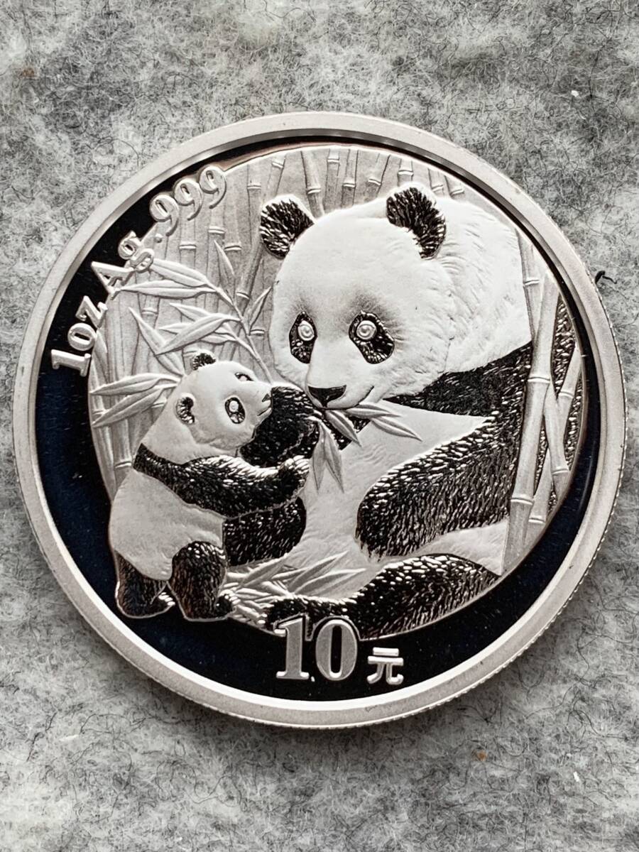 中國　パンダ銀貨　2005年　10元 1オンス 銀貨_画像1