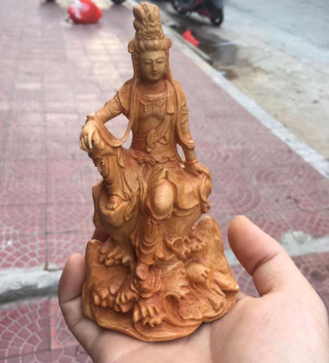 自在観音 仏教工芸品　木彫仏教　精密彫刻　極上品　仏師で仕上げ品　自在観音像` 招福 彫刻 置物_画像1