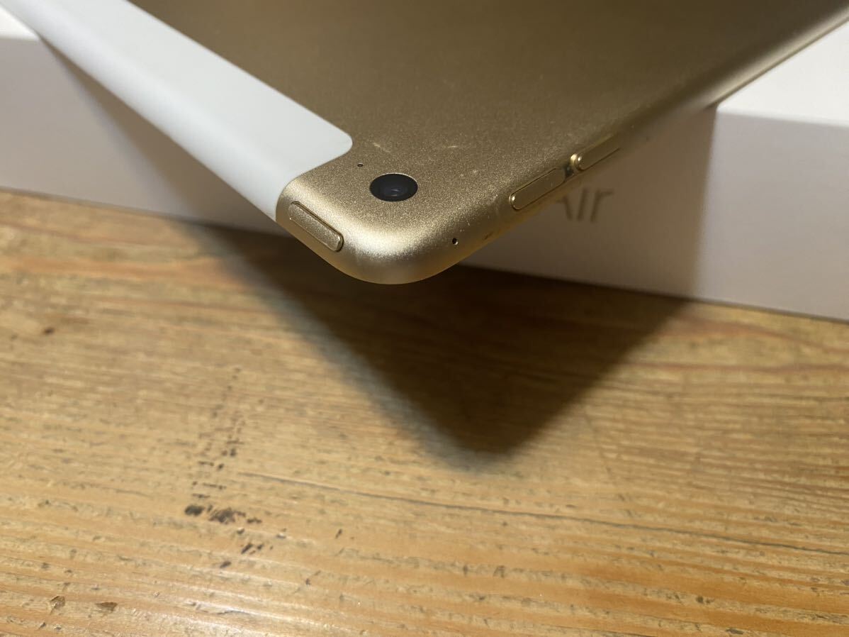 ★【ipad Air2】【 16GB ゴールド】 docomo Wi-Fi cellular【 A1567】_画像6