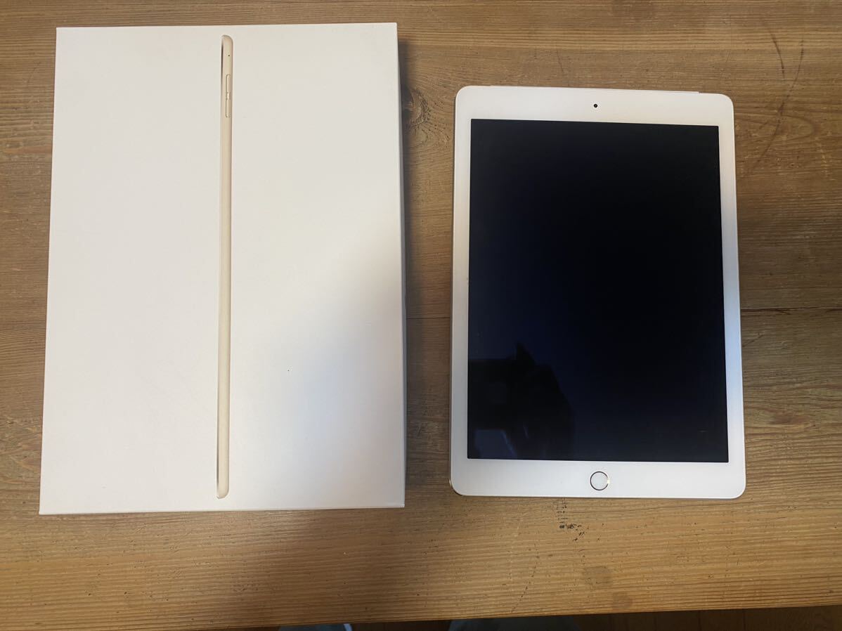 ★【ipad Air2】【 16GB ゴールド】 docomo Wi-Fi cellular【 A1567】_画像3