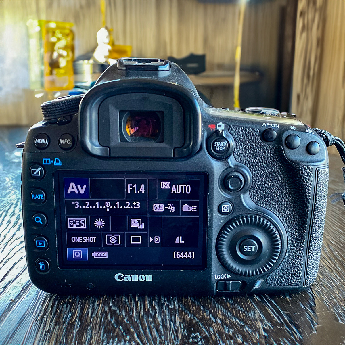 Canon EOS 5D Mark III デジタル一眼レフカメラ + 単焦点レンズ EF50mm F1.4 USM 他リグなどおまけ多数の画像2