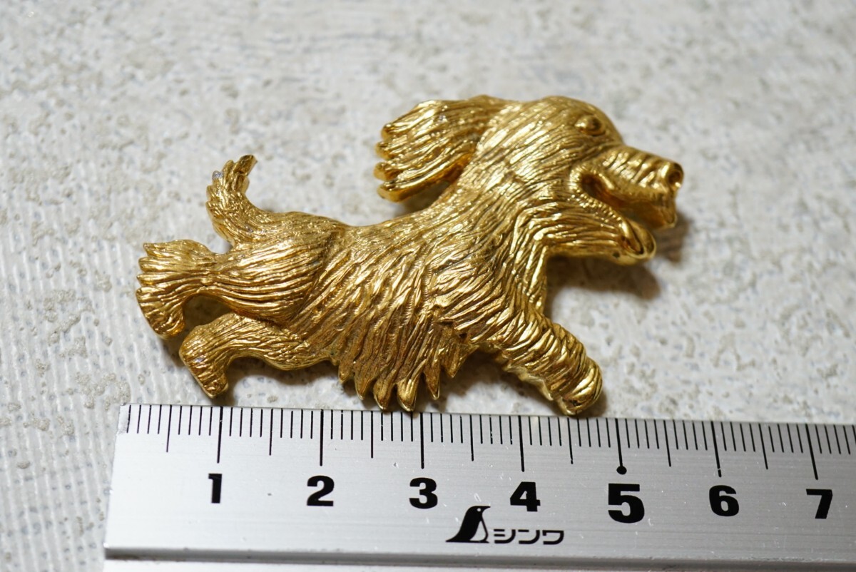 449 海外製 アニマル 犬 ゴールドカラー ブローチ ヴィンテージ アクセサリー アンティーク 装飾品_画像3