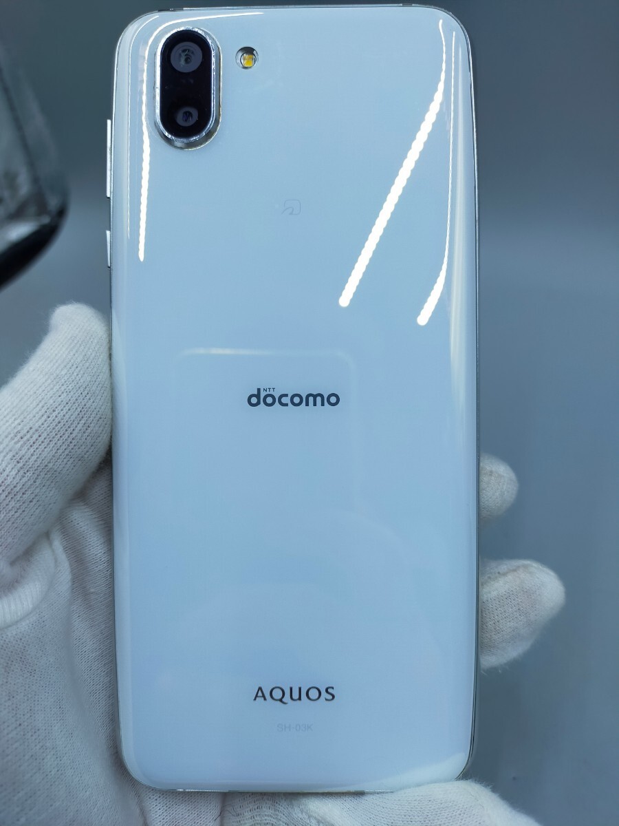 □docomo AQUOS SH-03K ストレージ64GB ホワイト ネットワーク利用制限〇 IMEI 353482093914854の画像2