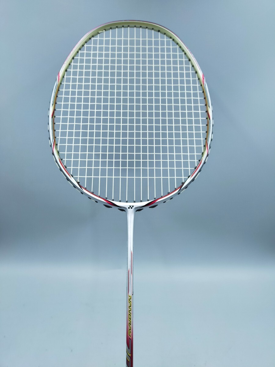 ●YONEX NANORAY 700FX バドミントンラケット シルバー×レッド ヨネックス ナノレイ_画像1