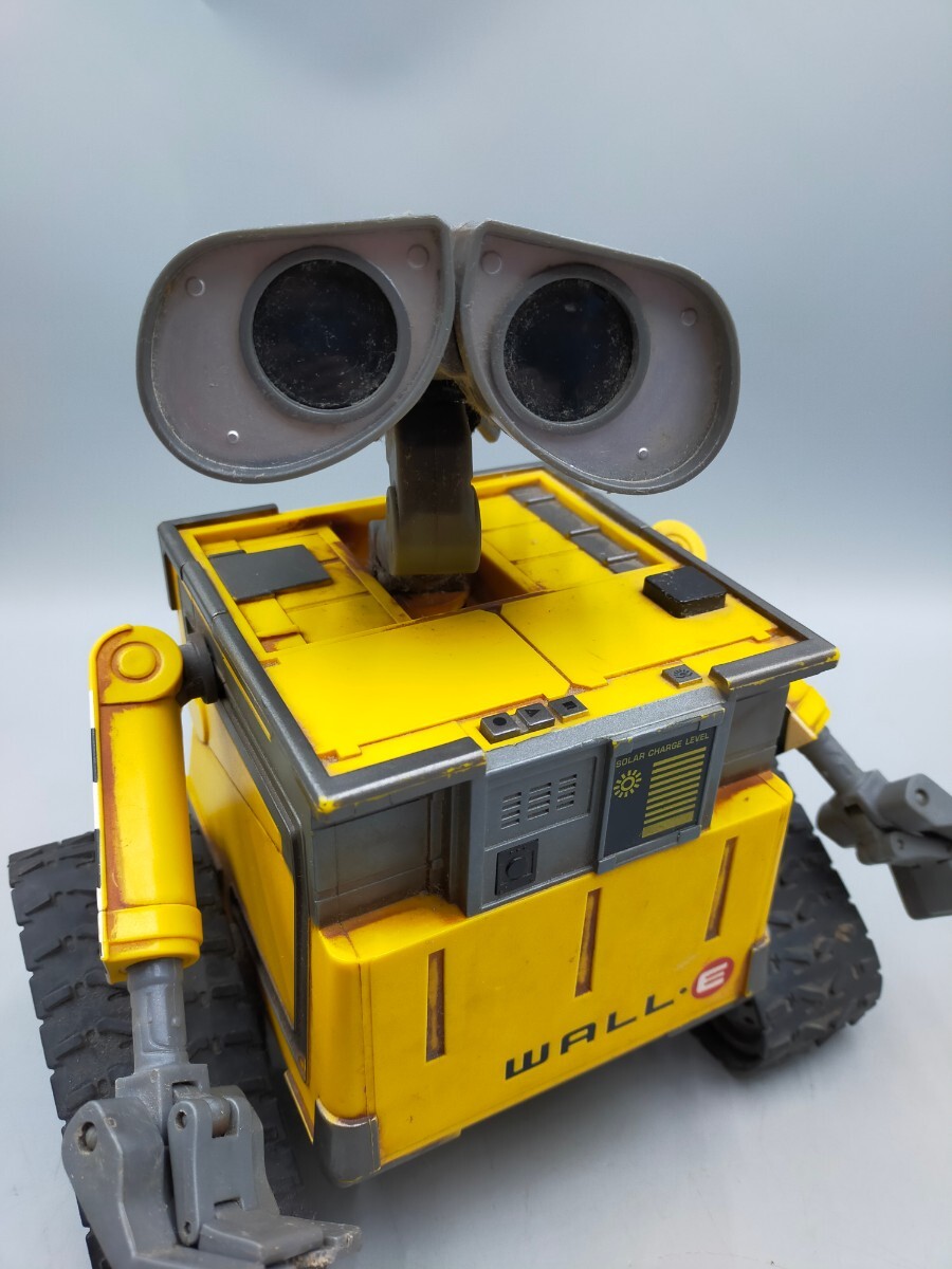 〇Disney Pixer WALL・E ウォーリー ディズニー ピクサー ロボット おもちゃ 光る しゃべる フィギュア ラジコン_画像2