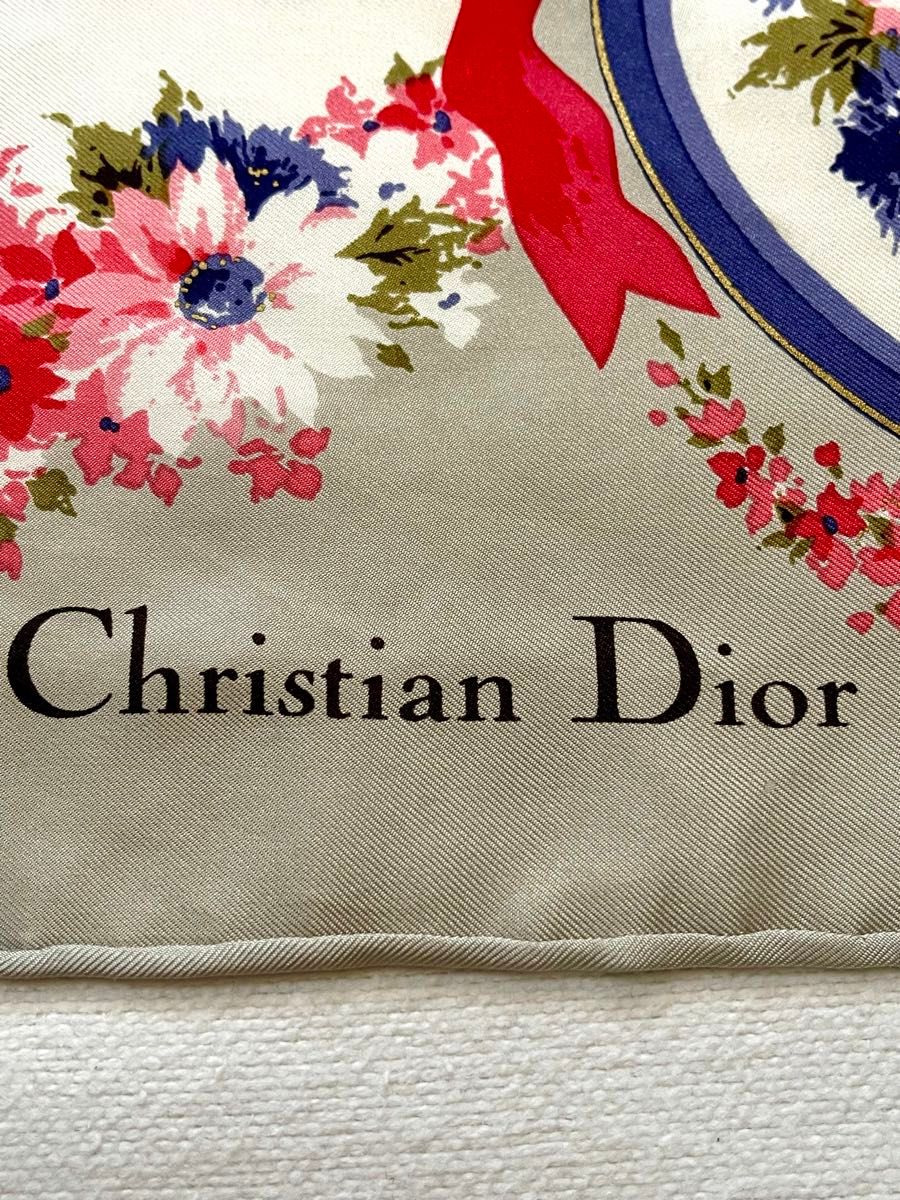 Christan Dior  シルク100 大判スカーフ　ホワイト系フラワー模様