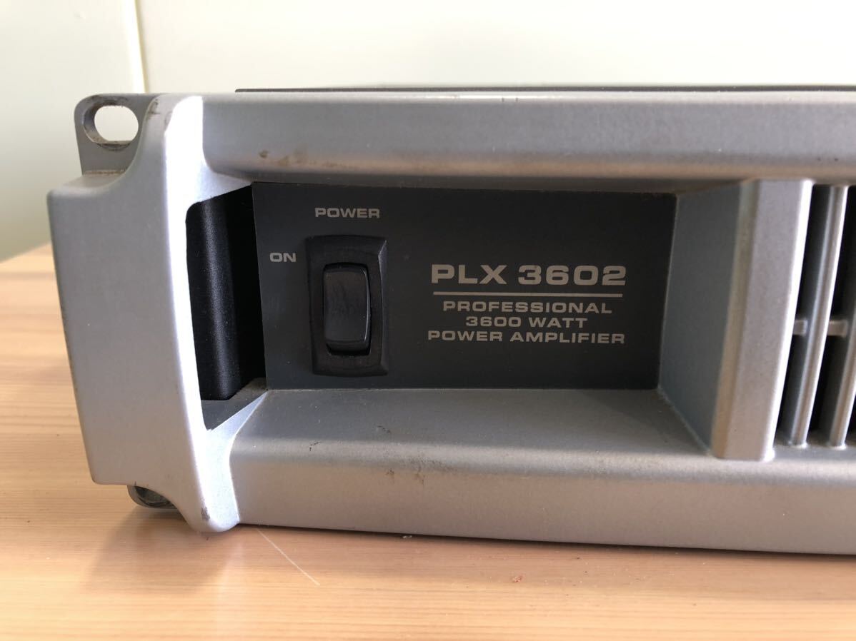 ◎【希少品】QSC パワーアンプ PLX 3602 音響特機正規品 100V オーディオ 通電確認済み_画像3