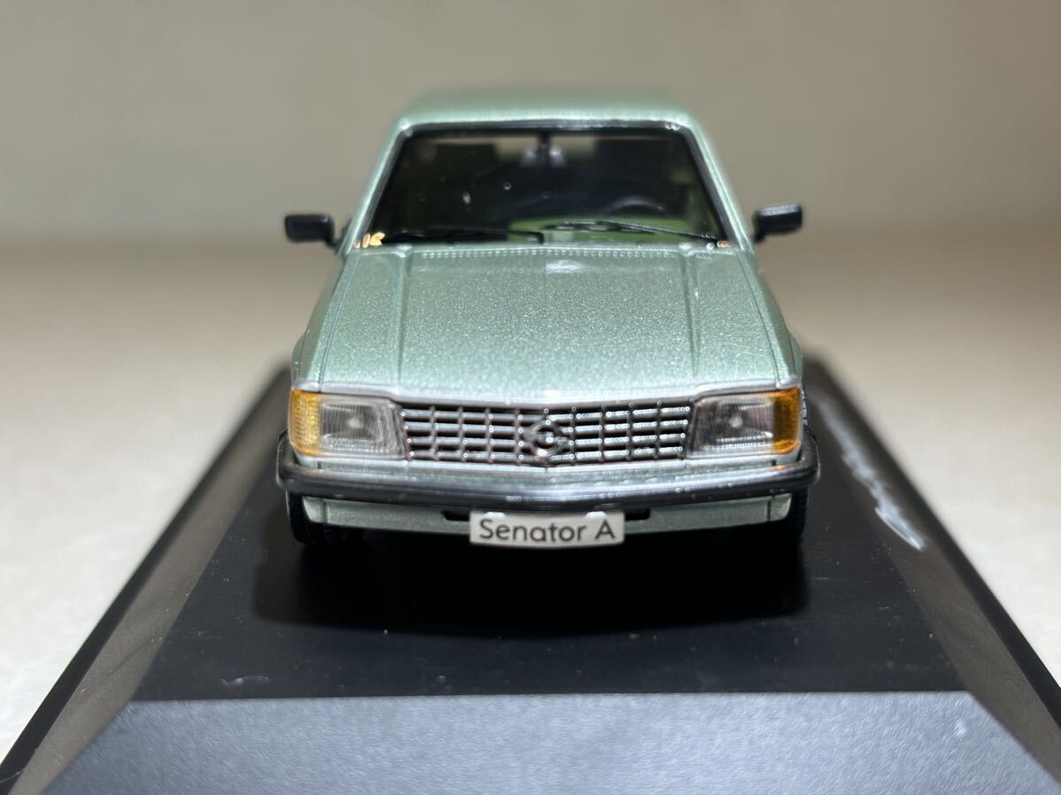  редкий модель 1/43 [ Opel Senator A] опал зеленый Schuco Limited Edition Art.- Nr.03301 после покупки хранение в помещении товар 