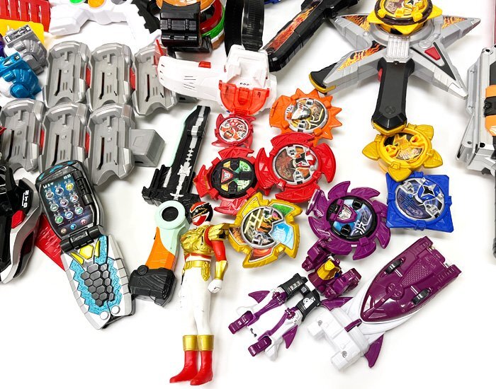 □【箱無】仮面ライダー スーパー戦隊 変身ベルト 武器 おもちゃ □【箱無】仮面ライダー スーパー戦隊 変身ベルト 武器 おもちゃ