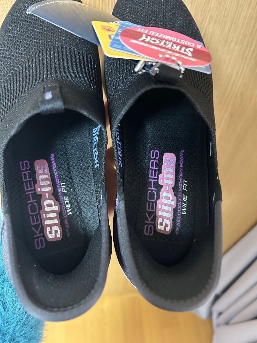 SKECHERS スケッチャーズ　スリップインズ