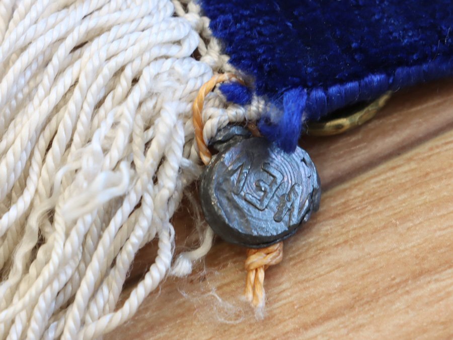 魁◆最高級厳選作 ペルシャ絨毯 イラン クム産 シルク100% 総手織り121万ノット 33.5×48㎝ ブルー 未使用極上品_画像4