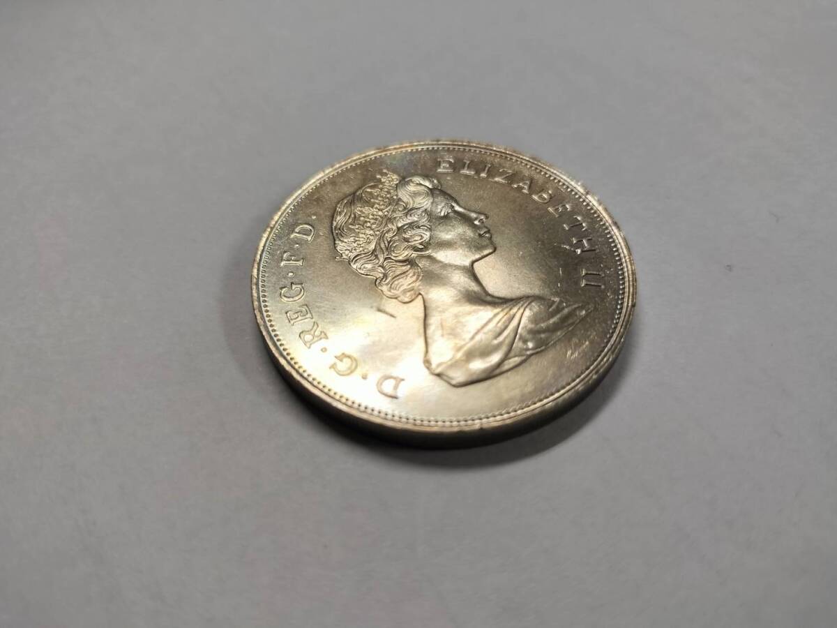 イギリス 1981 25 チャールズ皇太子 ダイアナ妃御成婚記念 外国コイン アンティーク 古銭 コレクション の画像4