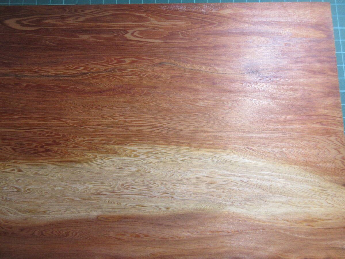 銘木、屋久杉、上杢材、450×210×7mm、若干の反りあり、完全乾燥材、珍品_画像4