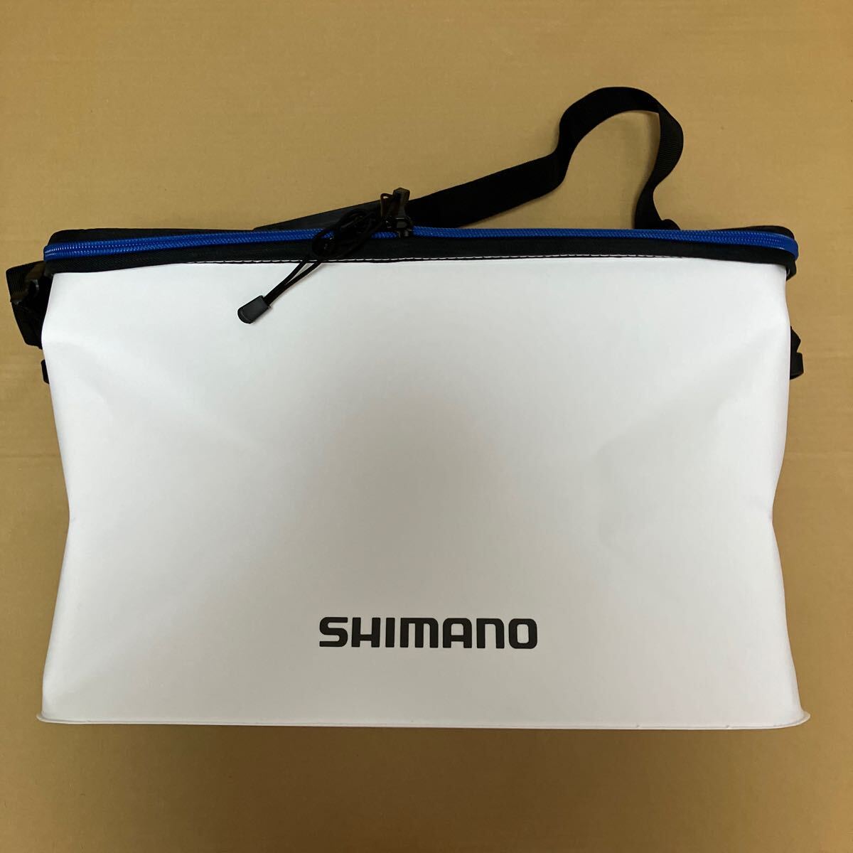 [ used ]* Shimano lure can blue ( records out of production color )* Carry case ( white )