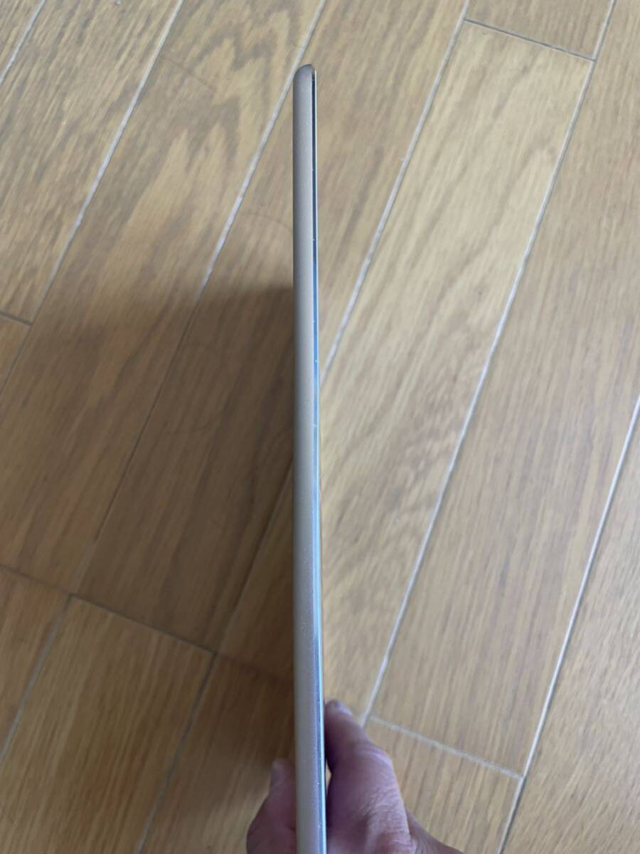 Apple iPad Air 2 ゴールド Cellular 16GB_画像8