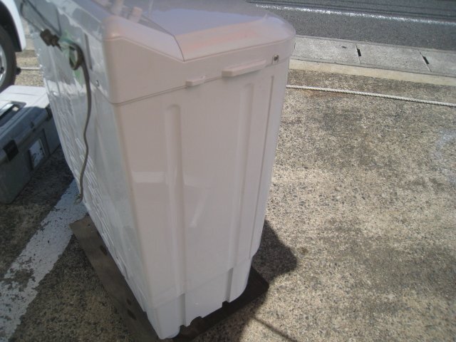 引き取り歓迎（広島県）ハイアール/Haier JW-W40E-W 2槽式洗濯機 ホワイト 洗濯4.0kg　2017年製_画像2